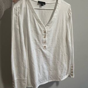 White Long Sleeve Buttoned Blouse
